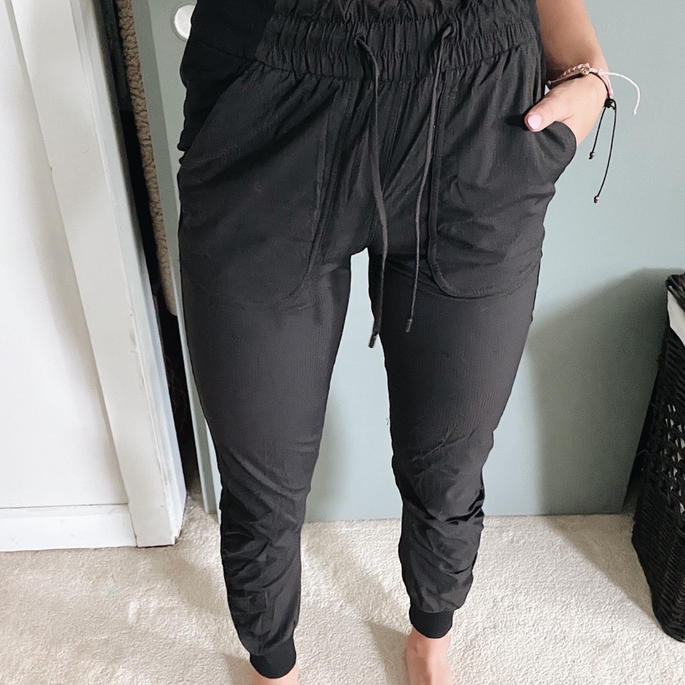 Lululemon Joggers!